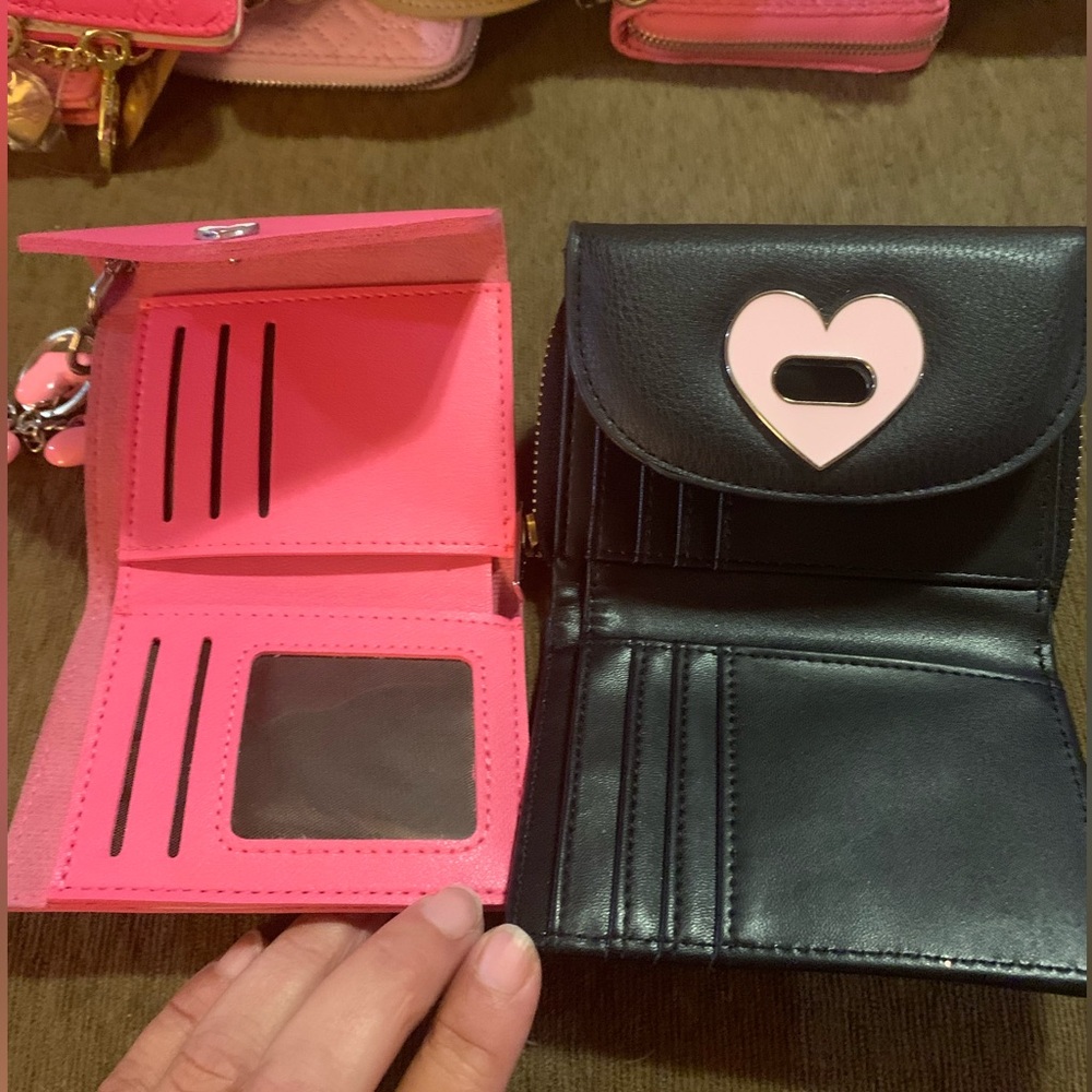 Heart Wallets - Picture 2 of 2
